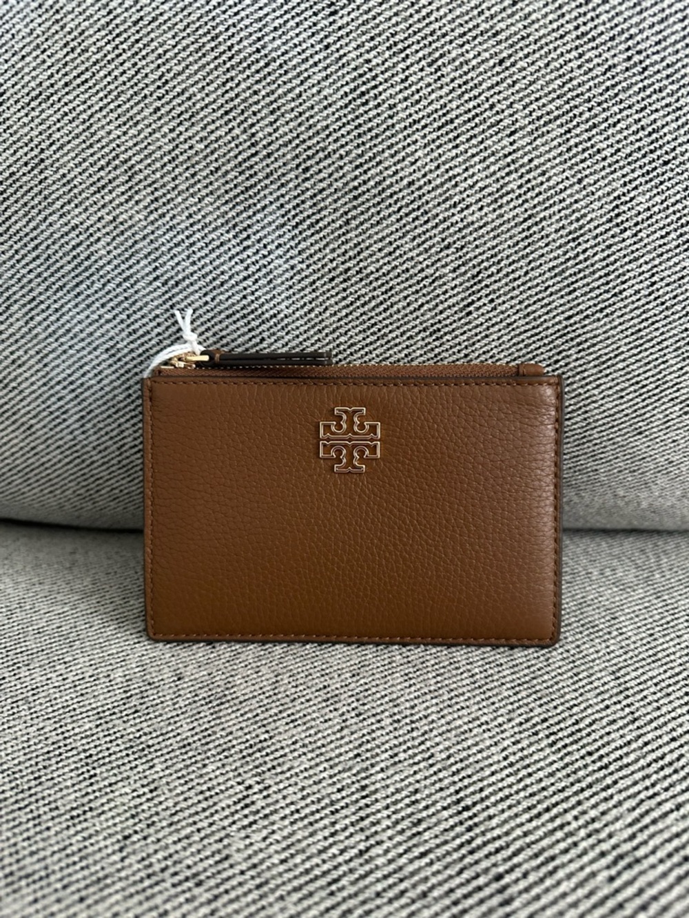 NWT Tory Burch Britten Zip card case Pebbled Leather 141006
